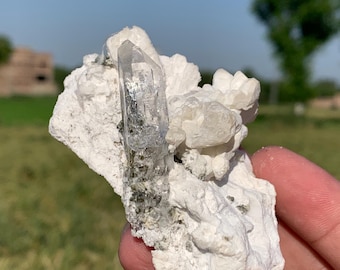 Natürliche Laser Quarz Specimen mit Albit aus Skardu Valley Pakistan