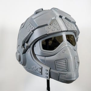 Benjamin Carmine Gears of War Helmet DIY Kit