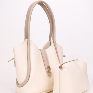Lederschloss-Detail-Umhängetasche mit Make-up-Beutel - Handtasche mit langem Riemen & Umhängetasche - MIRA - Taupe-Beige / Taupe-Farboption