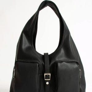 Sac à bandoulière et sac à main en cuir avec deux poches frontales - ANDROMEDA - Fermeture magnétique - Intérieur doublé, bandoulière réglable - Noir/Kaki