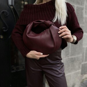 Mini sac avec noeud en cuir végétalien - pochette tissée - petit sac à main pour femme - sac à main baguette chic - pochette élégante pour tous les jours - cadeau pour elle