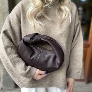 Mini Vegan Leder Knoten Tasche - Gewebte Handgelenk Clutch - Kleine Handtasche für Frauen - Schicke Baguette Geldbörse - Eleganter Alltag Beutel - Geschenk für Sie