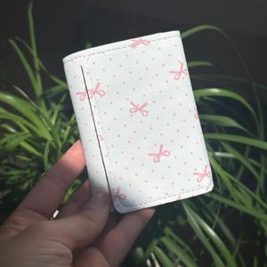 Chic Butterfly Wallet: Your Must-Have Mini Organizer for Cards and Coins