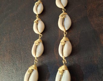 Cowrie Shell Earrings – African Dangle Jewelry – Zulu Tribal Earrings – Boho Wedding Accessories – Lightweight Earrings – Gift for Her