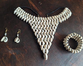 Complete Maasai Cowrie Shell Jewelry Set – Authentic African Necklace, Bracelet & Earrings – Zulu Tribal Trio – Gift Set for Her