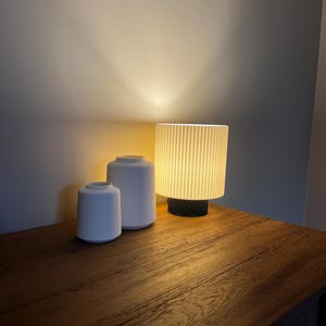 Modern 3D Printed Table Lamp by SCULPTIQUE | Warm Ambient Desk Lamp | Modern Home Decor | Ribbed Lamp Shade | Unique Bedside Light