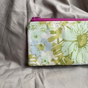 Vintage Floral Zipper Pouch