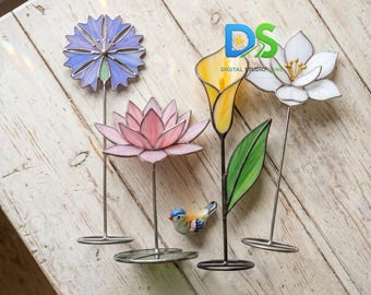 Diseño de vidrieras florales, plantilla para atrapasoles florales, para amantes de los ramos de jardín, regalo para el Día del Padre en formato SVG, arte de vidrio imprimible para colgar en la ventana.