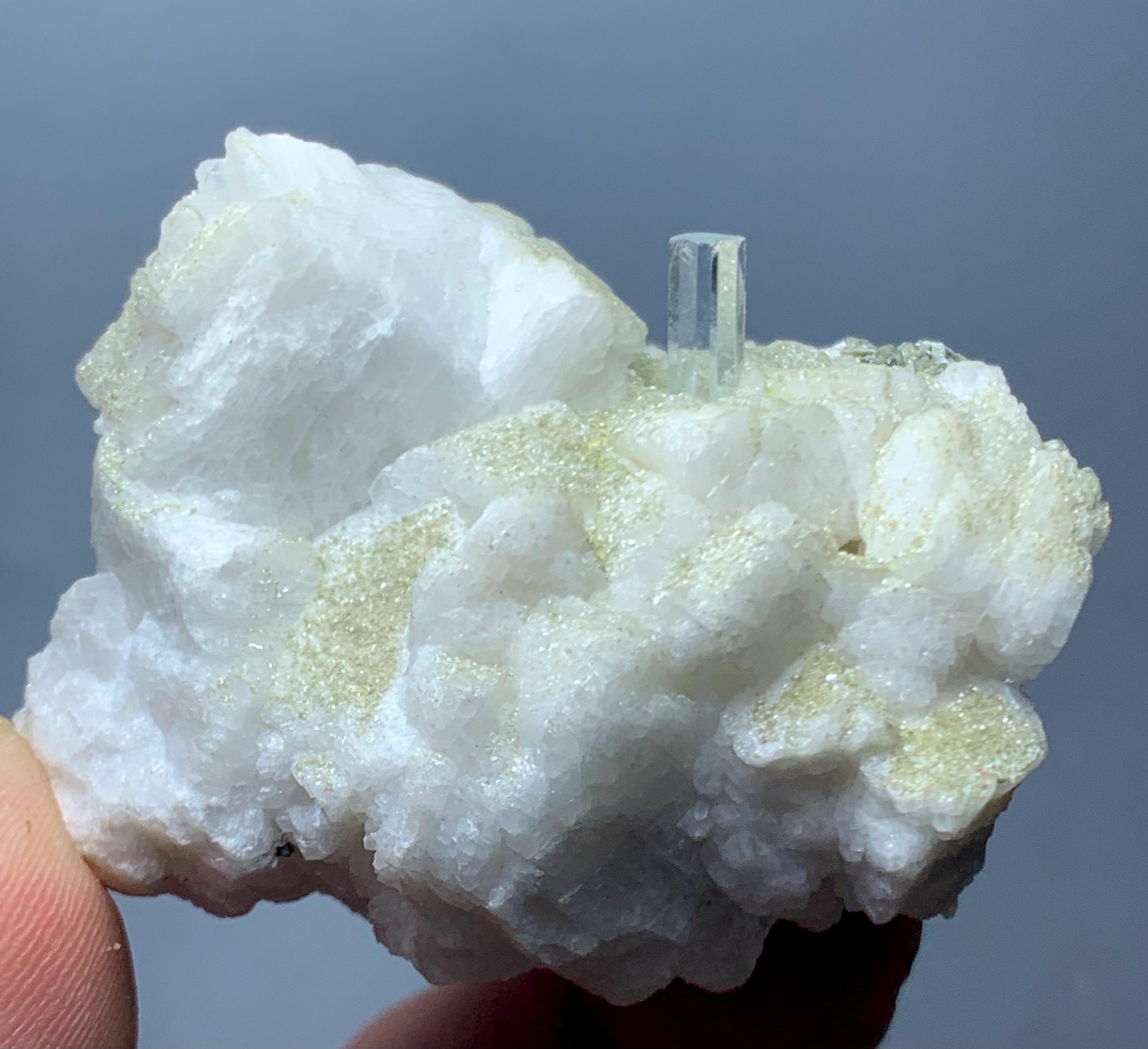 アクアマリン結晶標本（474カラット） - パキスタン・スカルドゥ