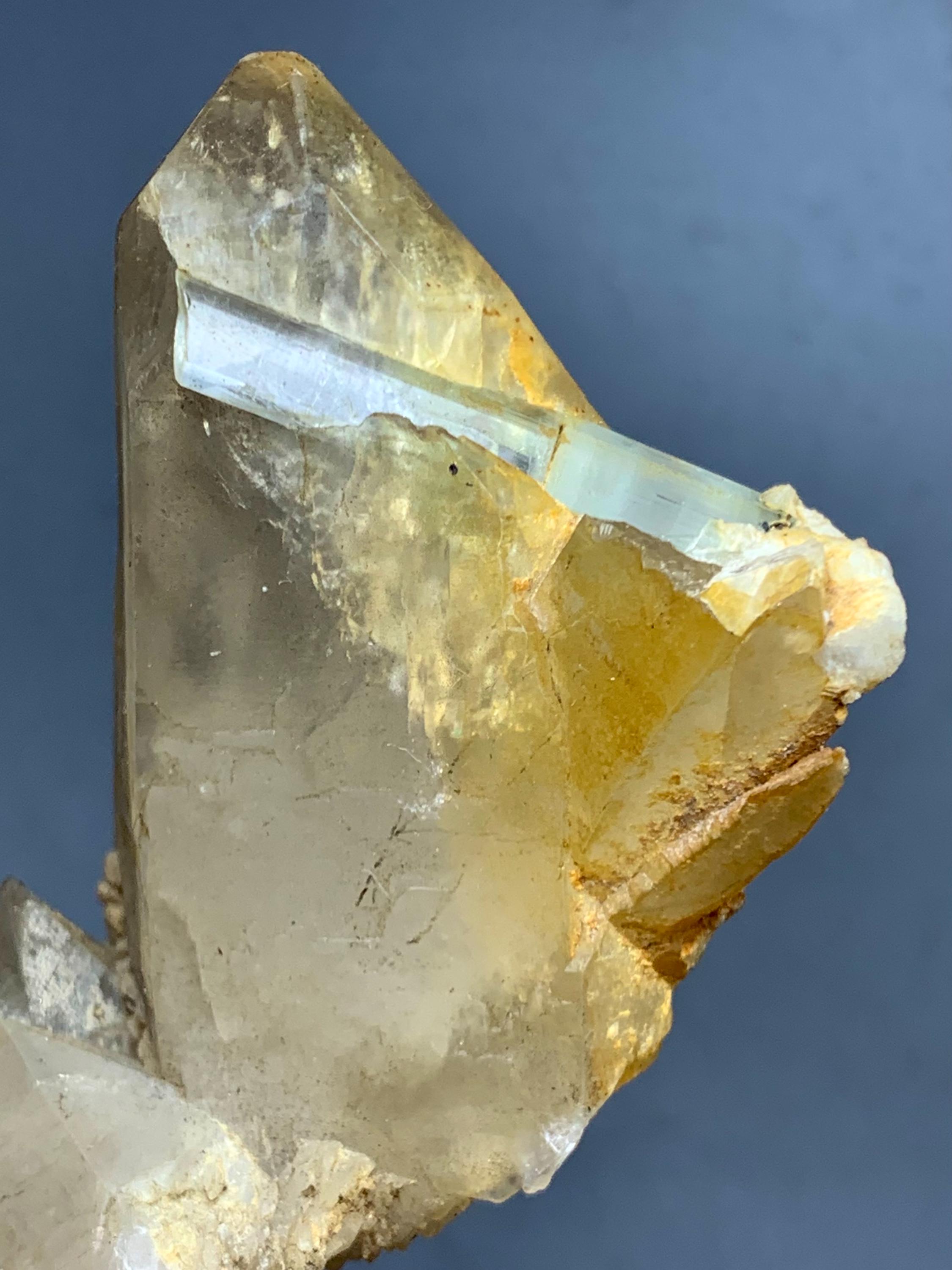 天然アクアマリンクリスタル（クォーツ入り）、パキスタン・スカルドゥ