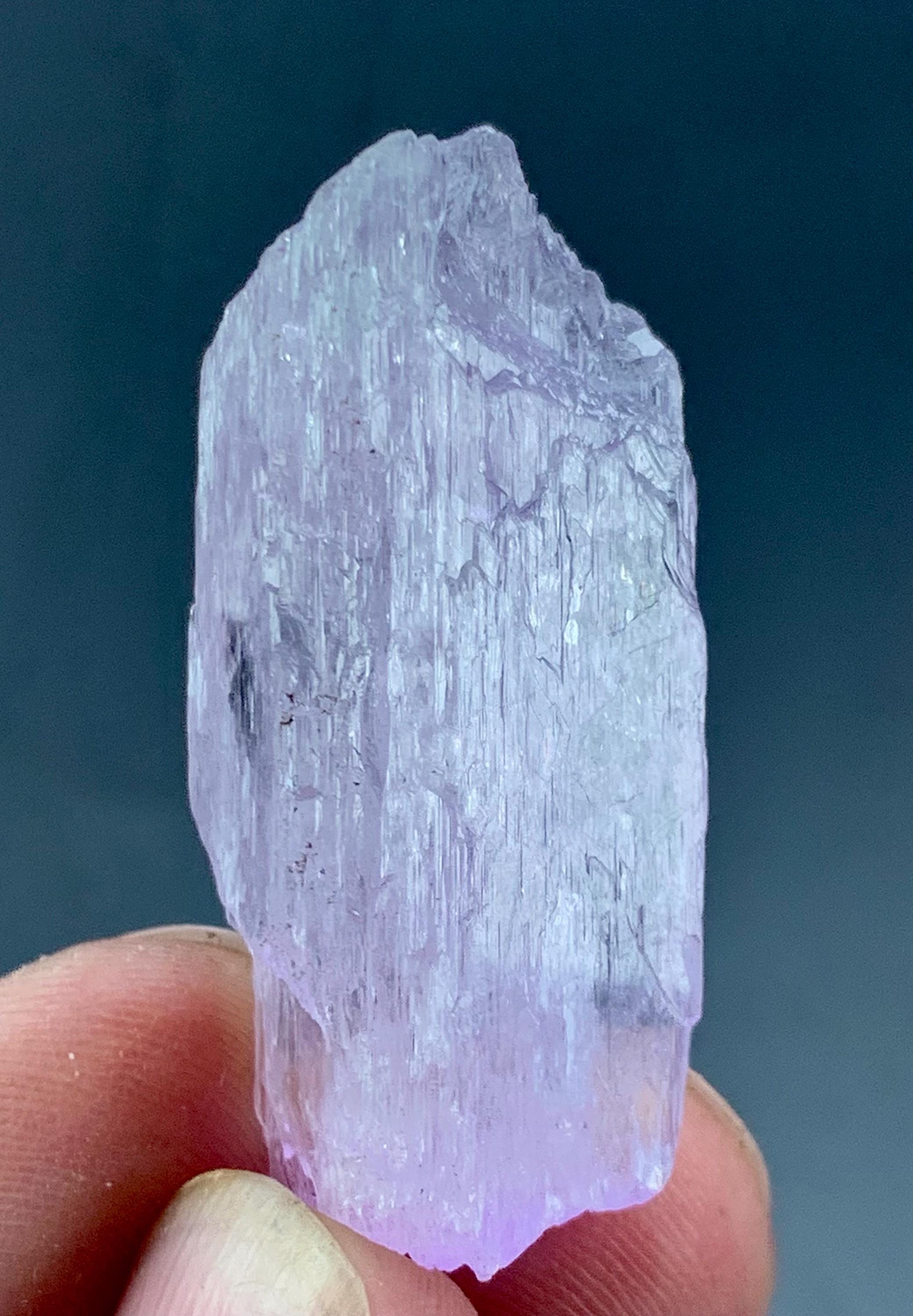 【希少】アフガニスタン産 クンツァイト 原石 水晶 共生標本 鉱物 天然石 アフガニスタン産86カラット天然ピンククンツァイトクリスタル｜宝石質
