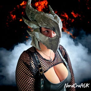 Wearable Daedric Helmet from Skyrim – Custom Painted, Full-Scale 3D Printed Replica – Elder Scrolls V Cosplay Armor Prop