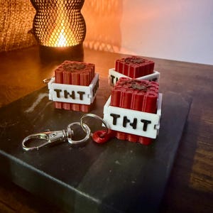 Minecraft TNT Fidget Keychain – Clicky Sensory Toy Keyring | Gamer Gift, Stocking Stuffer, Party Favor
