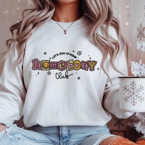 Home Body Club Calcomanía Workout | Deco Fitness Linda | Bordado Gym Oficina | Cita Pilates | Descarga Instantánea T-Shir