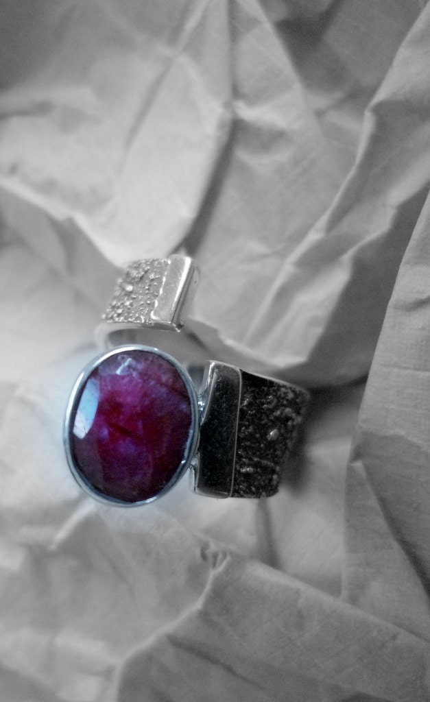 Idol Ring Oval Facet Cut Ruby and Pearl 6-8 Mm With Silver 925 Ct - Etsy