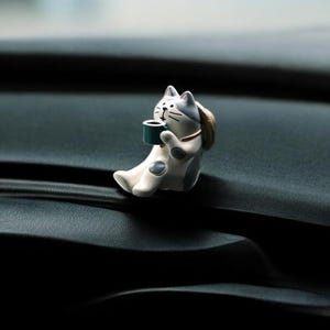 Mini Cats Figurine Car Dashboard Decor –  Cute Mini Cat, Car Accessory, Kawaii Car Interior Decoration , Cool Gift for Animal Lovers