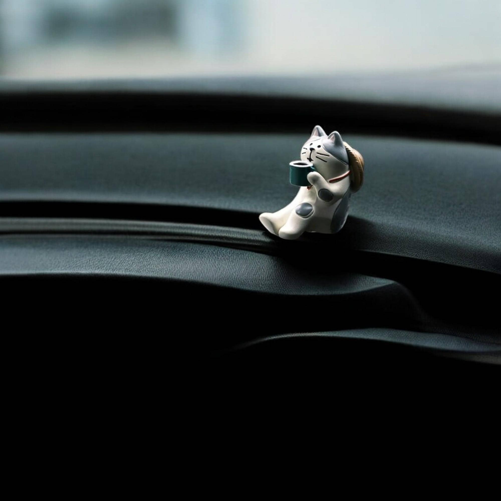 Mini Cats Figurine Car Dashboard Decor –  Cute Mini Cat, Car Accessory, Kawaii Car Interior Decoration , Cool Gift for Animal Lovers