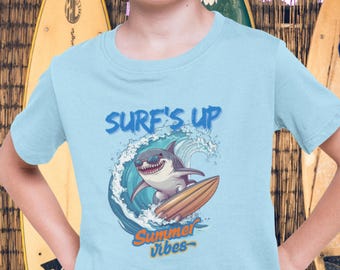 Surfing Shark-kindershirt: zomerstrandshirt, oceaanthema