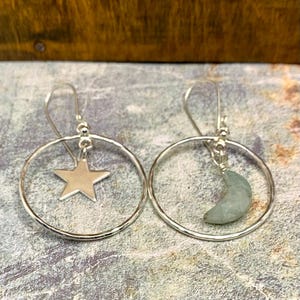 Asymmetrische Aquamarine Mond & Stern Silber Ohrringe