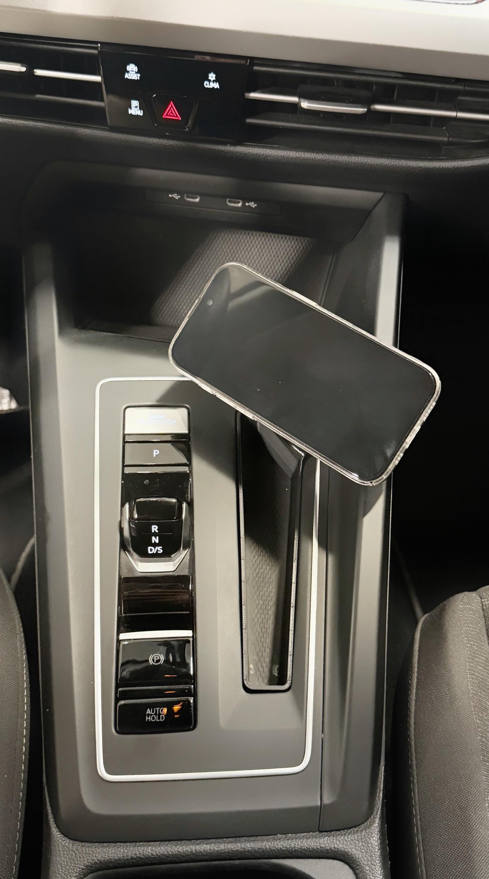 VWゴルフMK8/8.5/R/GTI用スマホホルダー - 純正品と同等のフィット感
