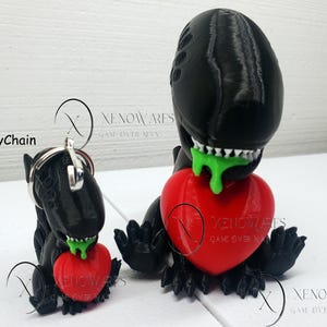 4&quot; Baby Xenomorph Valentine Heart - Free Keychain - Cute Alien Xenomorph Chibi Keychain Heart Present - Unique AvP Gift