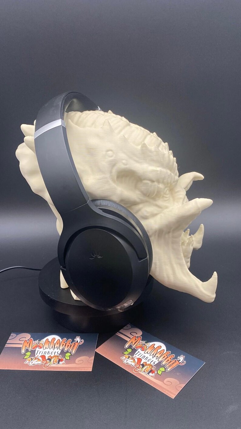 Predator Headphone Stand - Aliens Headset Holder - Gift for Gamer ...
