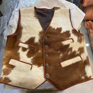 Handgefertigte haarige Lederweste aus Rindsleder - Einzigartiger natürlicher Druck - Western Cowboy Stil - Satinfutter - Geschenk für Ihn - Sondergrößen erhältlich