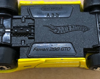 ホットウィール、フェラーリ 288 GTO 黄（ルース） ホットウィール、フェラーリ 288 GTO 黄（ルース） ホット