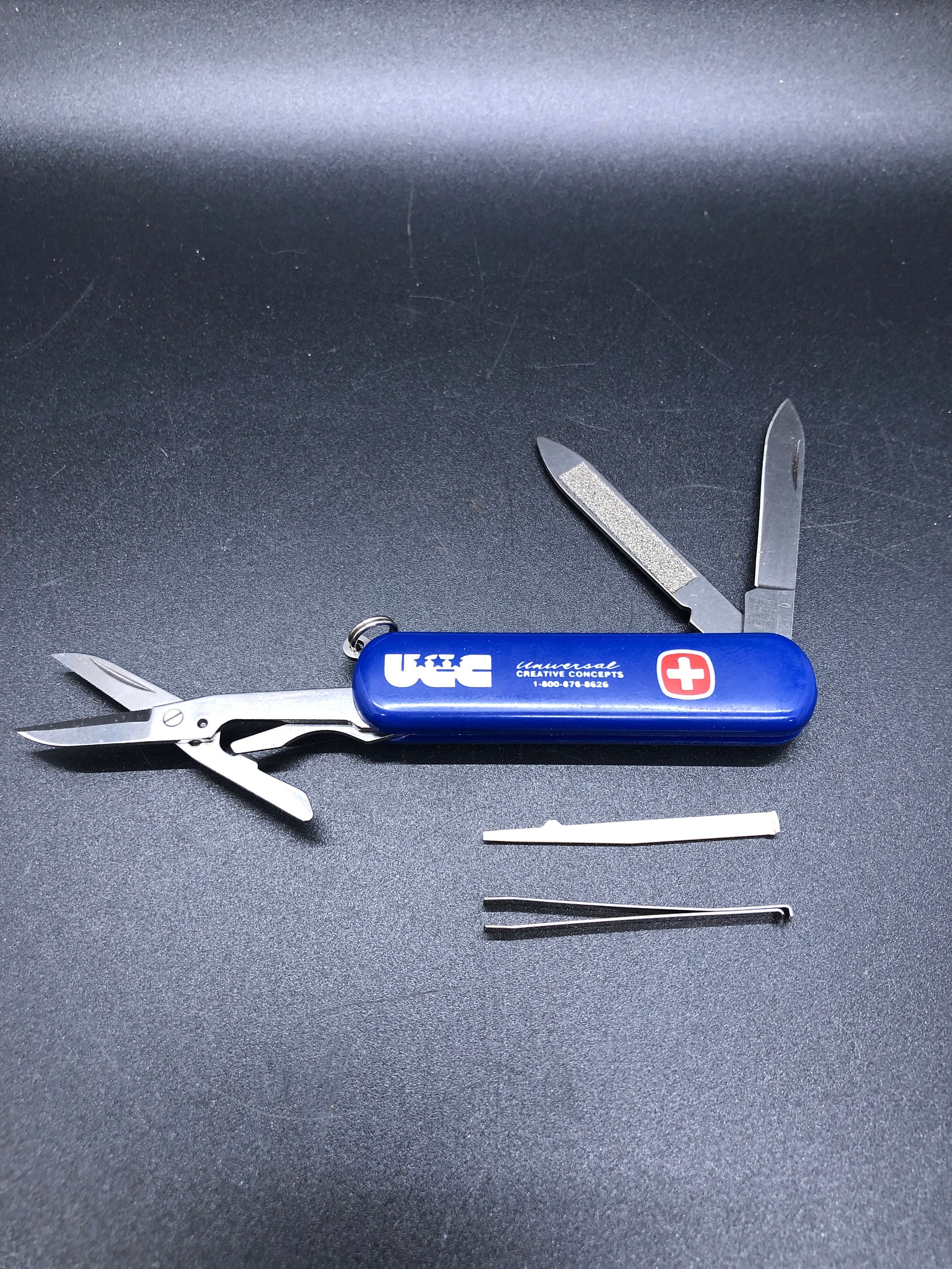 SwissLinQ - Swiss Army Knife Keychain Holder - StatGear