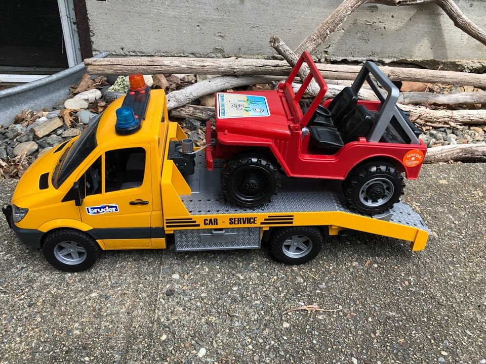 Bruder mercedes tow truck outlet