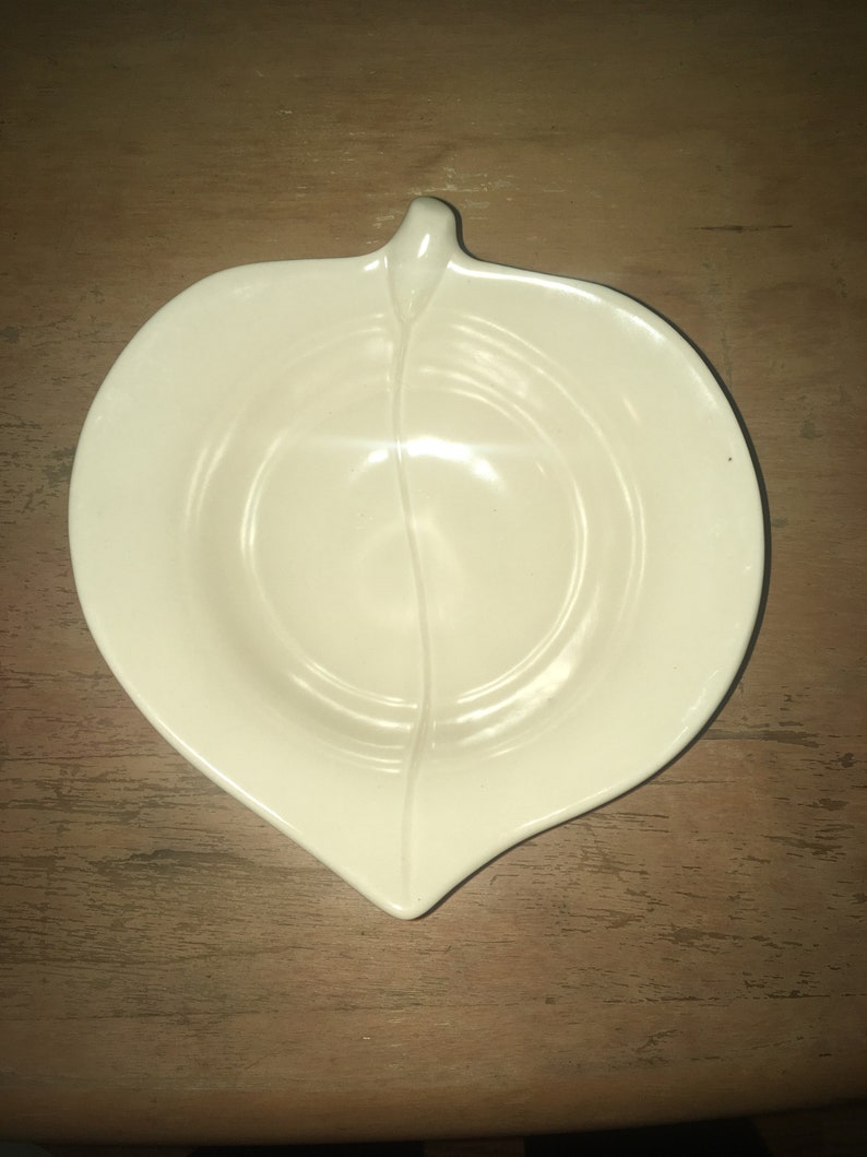 Vintage USA Pottery LD 706 Dish