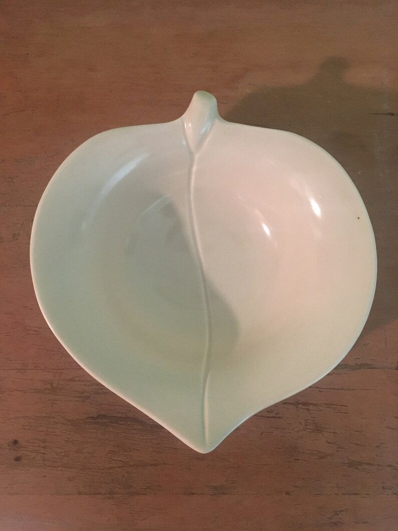 Vintage USA Pottery LD 706 Dish