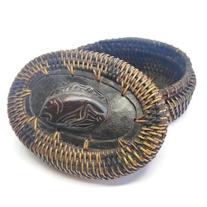 Vintage Indonesian Handwoven Rattan Wicker Basket-Weave Lambok Carved Wood &#39;Frog Figure&#39; Oval Trinket Box