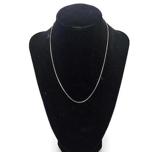 Vintage Sterling Silver Necklace Chain 41 cm length, 1.4g