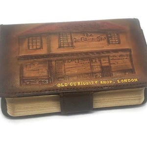 RAR Vintage The Old Curiousity Shop, London von Charles Dickens - Markengeschenk Souvenir Echtleder Etui mit Spielkarten