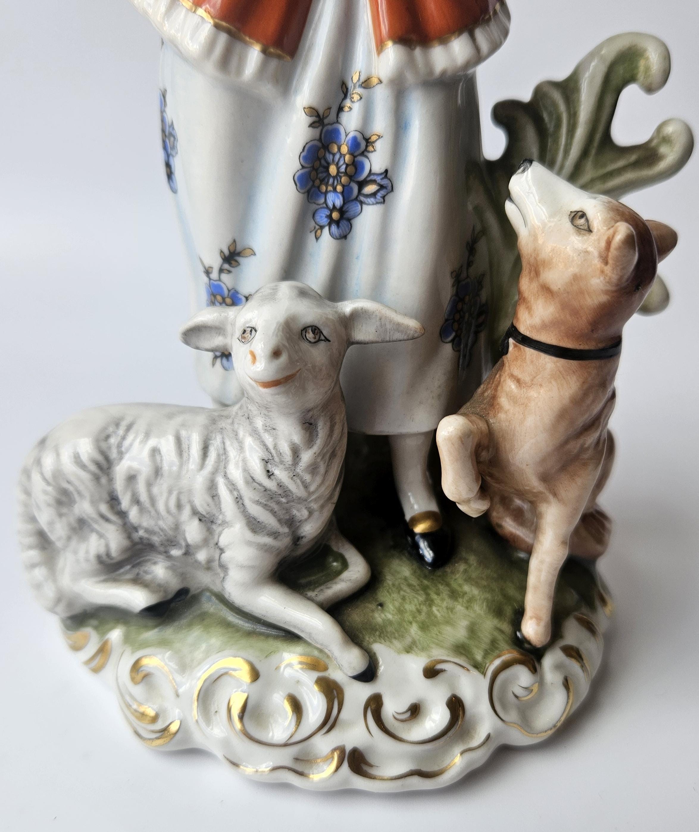 Vintage HH Kunst Dresden Art Porcelain Figurine: Shepherdess