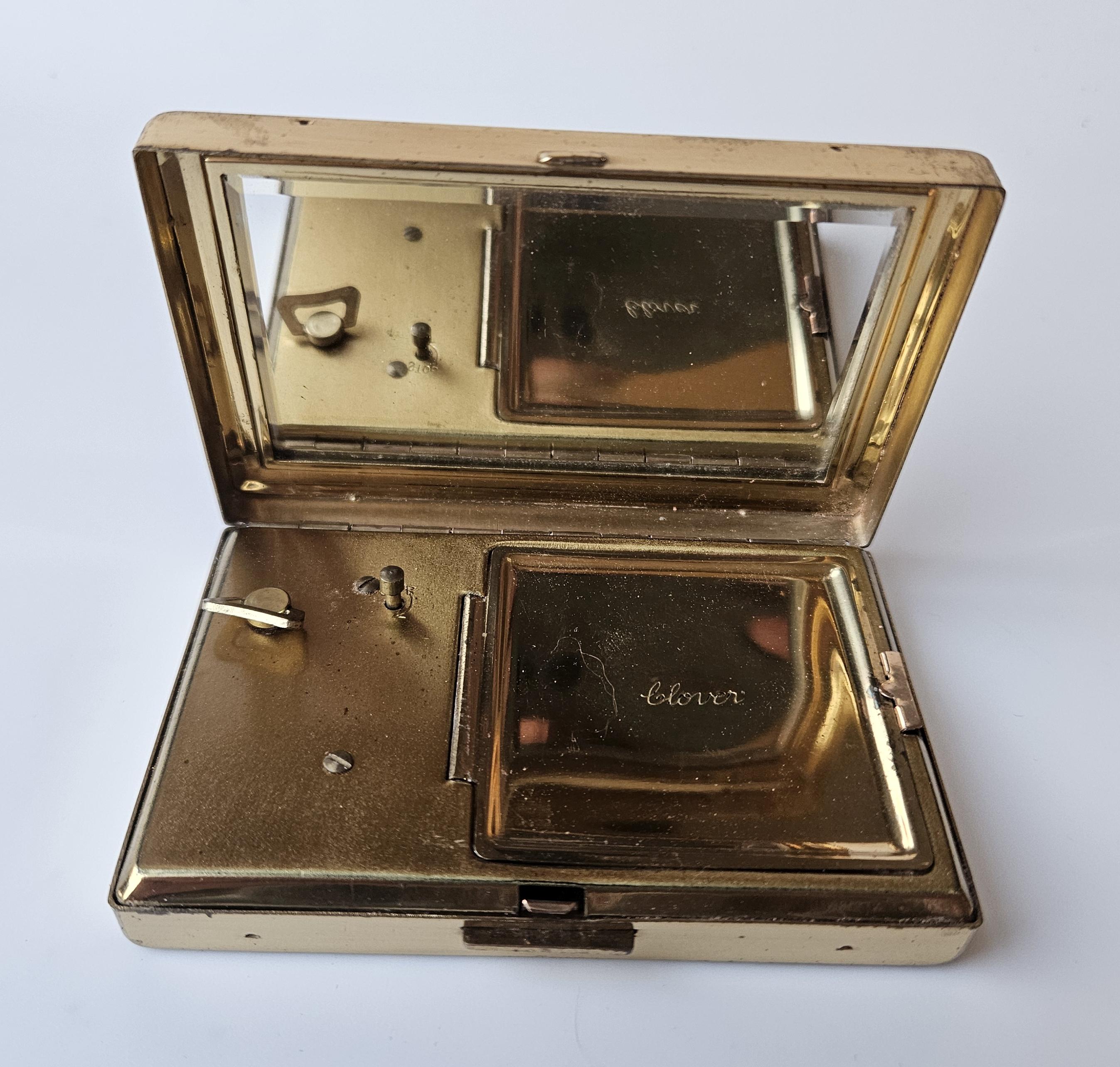 Vintage 1950s Clover Damascene 24k Gold Compact Mirror Music Box 