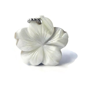 Vintage Carved Mother of Pearl Shell Flower Motif Pendant