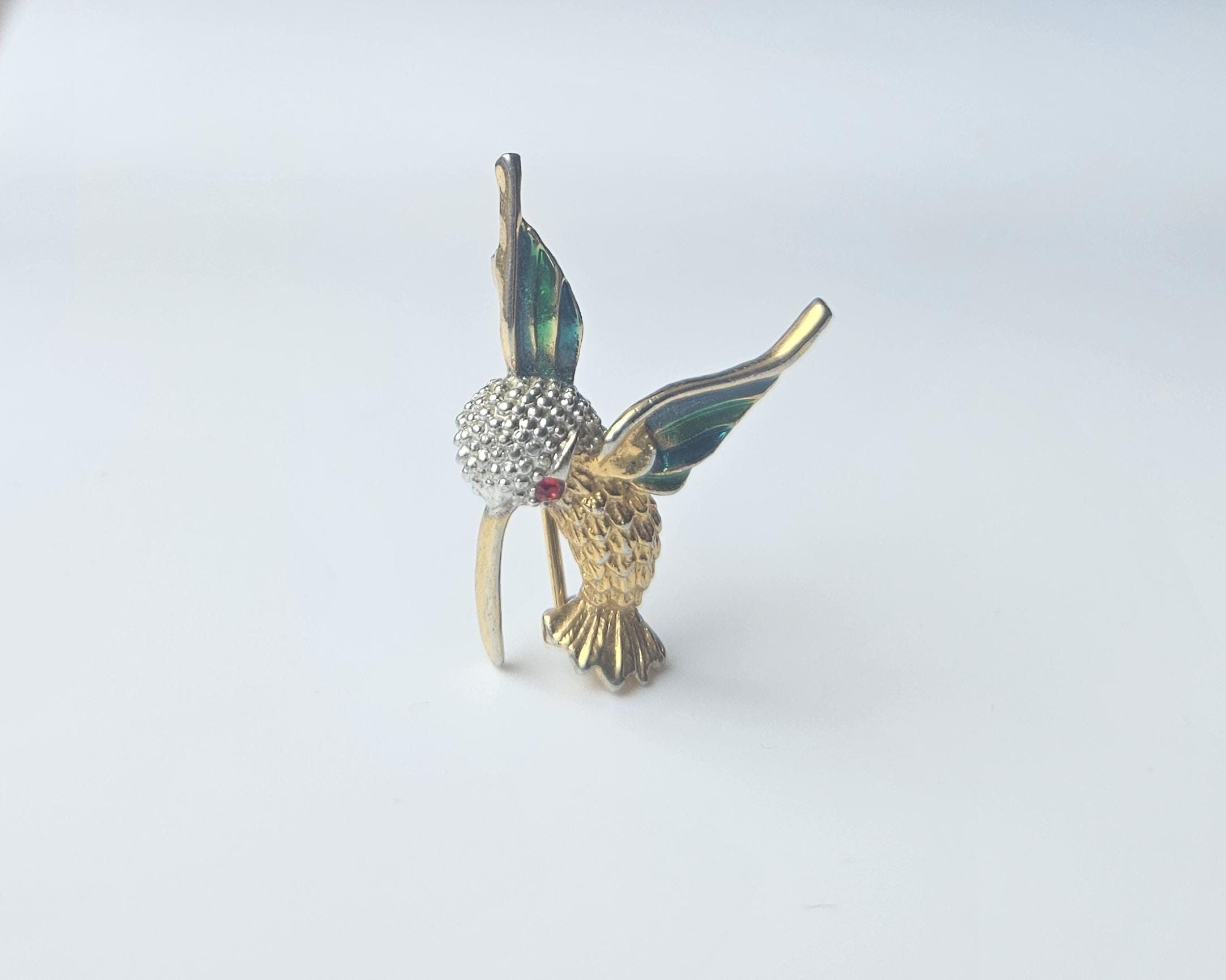 Vintage Enamelled & Rhinestone Gold Tone Hummingbird Brooch Pin