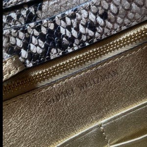 Stuart Weitzman Axelväska/Clutch med orm-/pytonmönstrat tryck bild 16