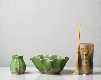 Handgefertigtes Petal-Rim Matcha Schalen Set, Sakura Keramik Chawan, 4-teiliges oder 8-teiliges Teezeremonie Set