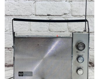 RCA RJ-E16A Blue Marine Band am sw Portable Radio Vintage Tested Works