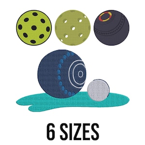 Może przedstawiać: Ilustracja różnych piłek sportowych, w tym piłki do pickleball, kuli do gry w bule i kuli do gry w kręgle trawnikowe. Obraz zawiera również kulę do gry w kręgle trawnikowe i małą białą piłkę na turkusowym kształcie. Tekst "6 ROZMIARÓW" znajduje się na dole.