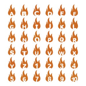 Peut inclure: Un ensemble graphique numérique présentant l'alphabet de A à Z et les chiffres de 1 à 10. Chaque caractère est rendu en blanc, sur un fond orange en forme de flamme avec une texture en grille subtile sur l'ensemble du design.