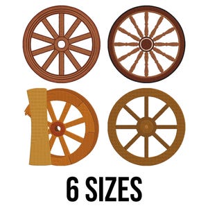 Op de afbeelding: Vier houten wagenwielontwerpen in bruintinten tegen een witte achtergrond. De wielen variëren in stijl, met één met een gedeeltelijk wiel met een houten paal. De tekst "6 SIZES" is in het zwart gedrukt.