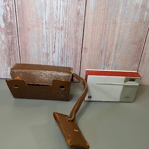 Vintage Working Toshiba Transistor Radio with Case