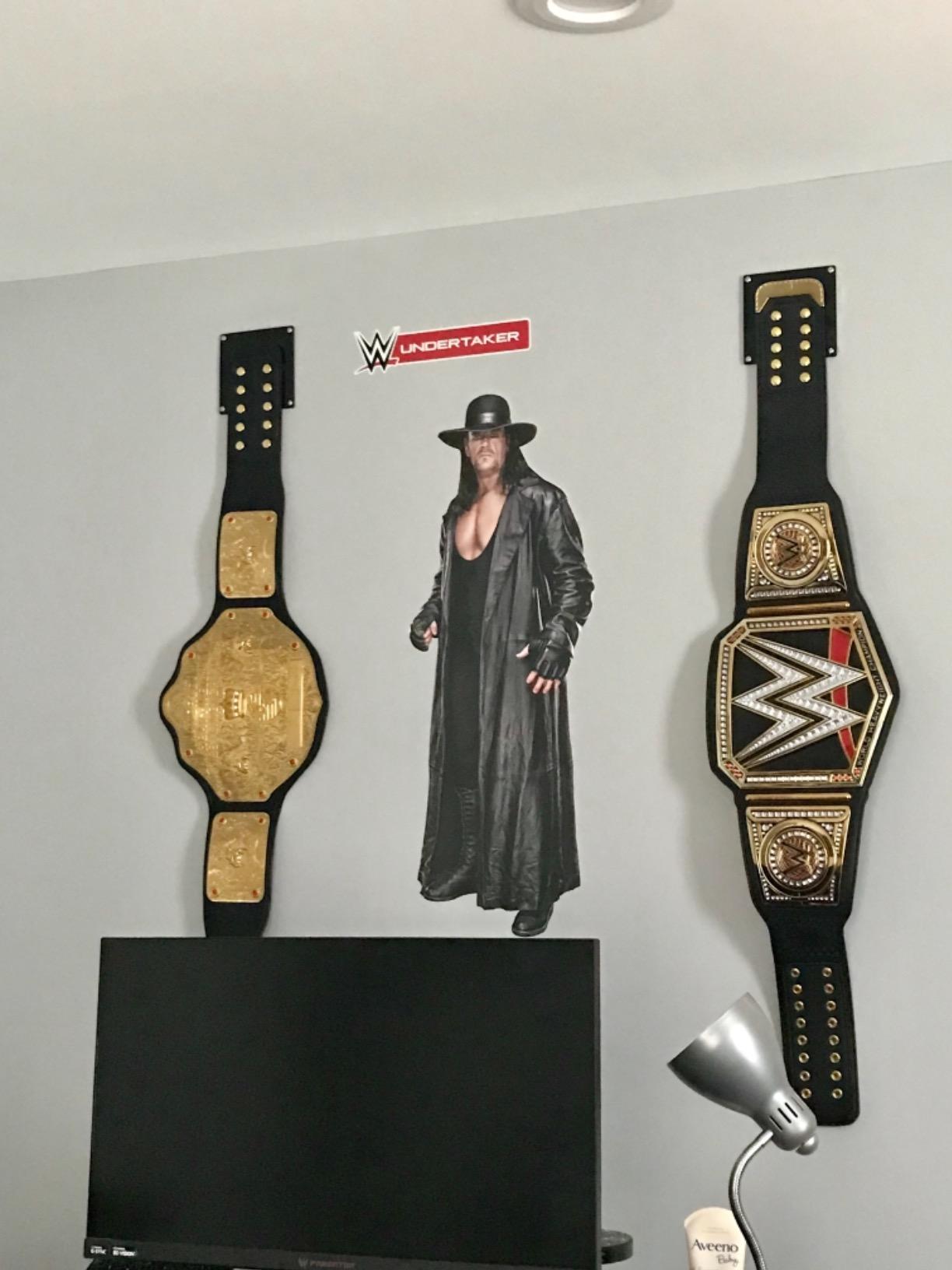 Wrestling Championship Belt Display Mount Leather Pack Of 4 Wrestling Belt Wall Hangers - Adjustable Leather Mount For Championship Belts Adjustable Belt Holder