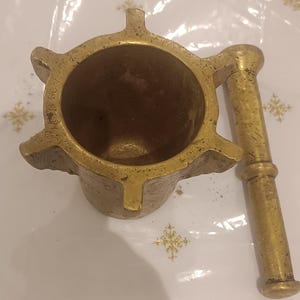 Antique Brass Mahraz (Mortar) – An Exceptional Early 20th-Century Piece