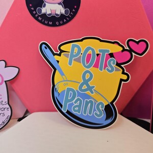 Autocollant pour casseroles et poêles | Sensibilisation aux POTS | autocollant de fierté pansexuelle | autocollant de maladie chronique | LGBTQIA+Autocollant | Sticker imperméable | Cadeau cuillère