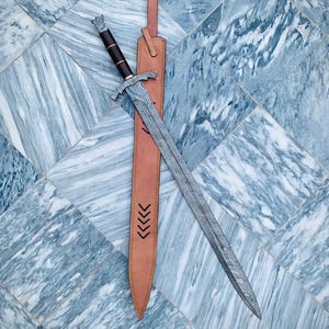 Viking Sword Damascus Steel Sword Custom Sword With Sheath Hand Forged Full Tang Sword Cosplay Fantasy Sword Birthday Gift Wedding Gift